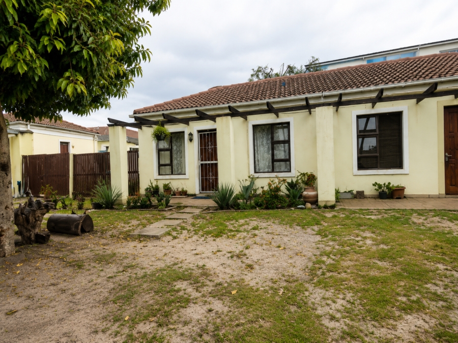 To Let 2 Bedroom Property for Rent in Stellendale Western Cape